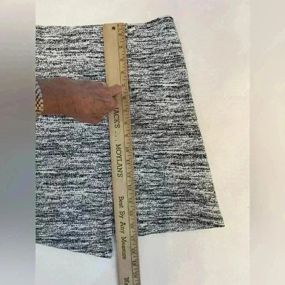 Halogen mini skirt set hooded vest size LP skirt, size ML in good condition - Picture 7 of 14